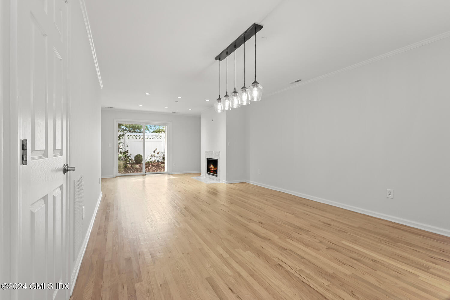 51 Forest Avenue, 80