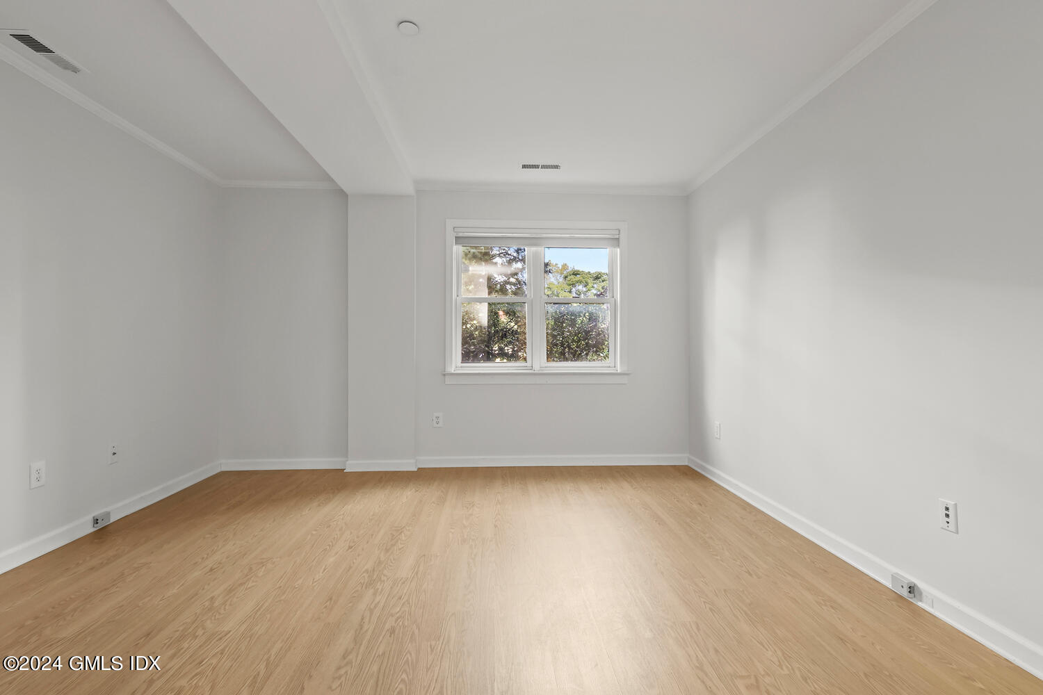 51 Forest Avenue, 80