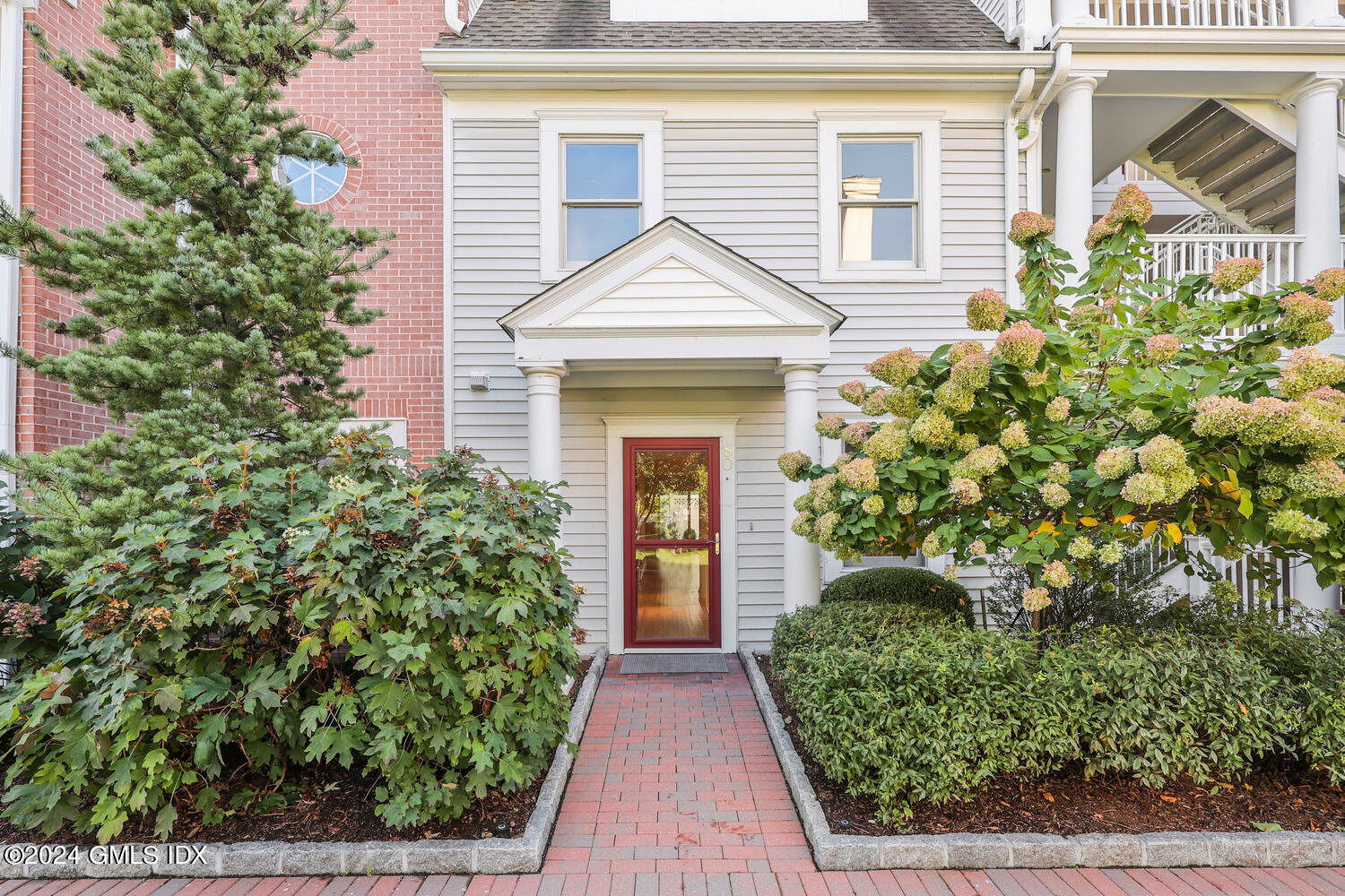 51 Forest Avenue, 80