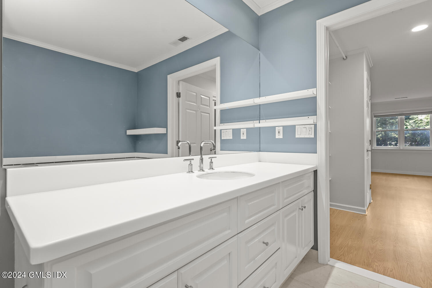 51 Forest Avenue, 80