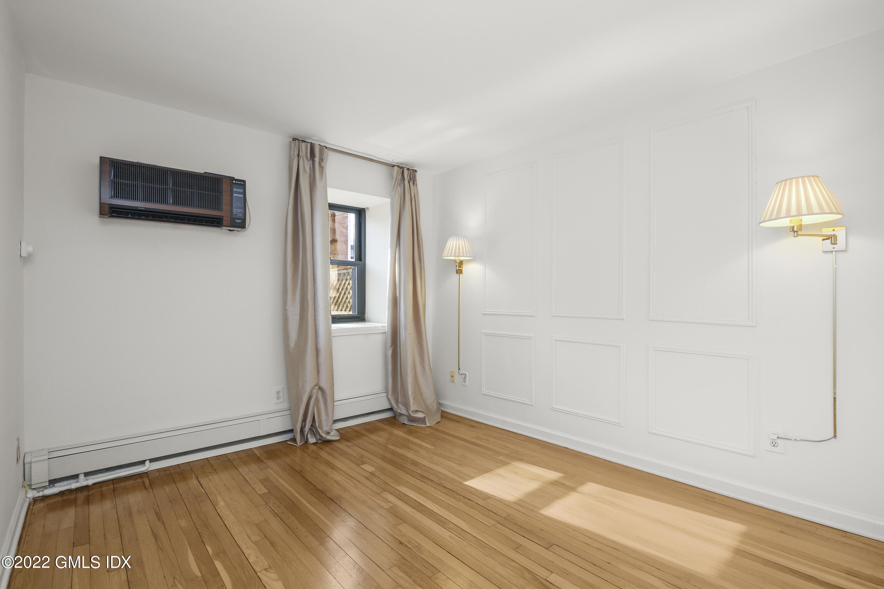 15 Lafayette Court, 1B