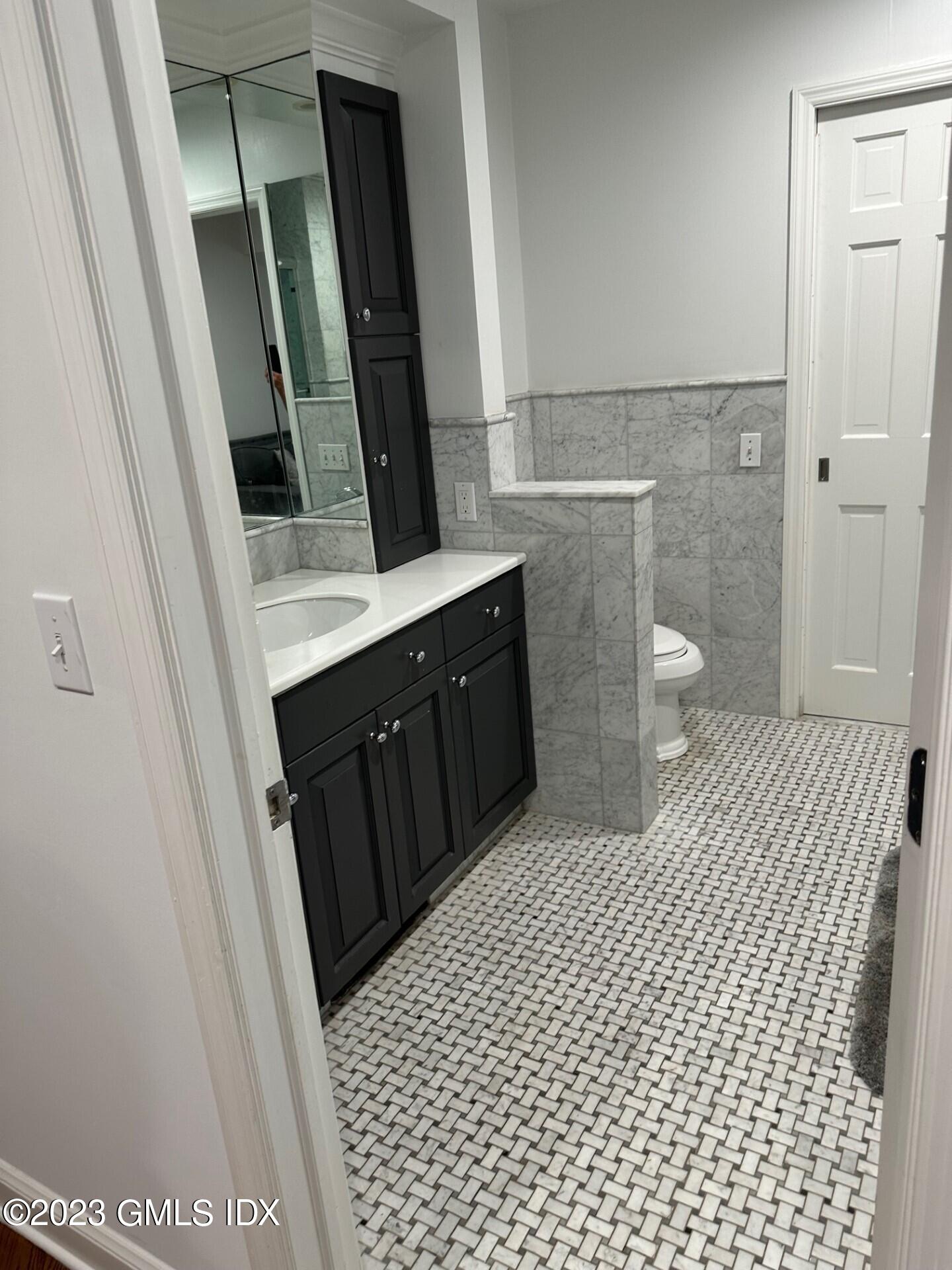 33 Bible Street, 2nd Floor