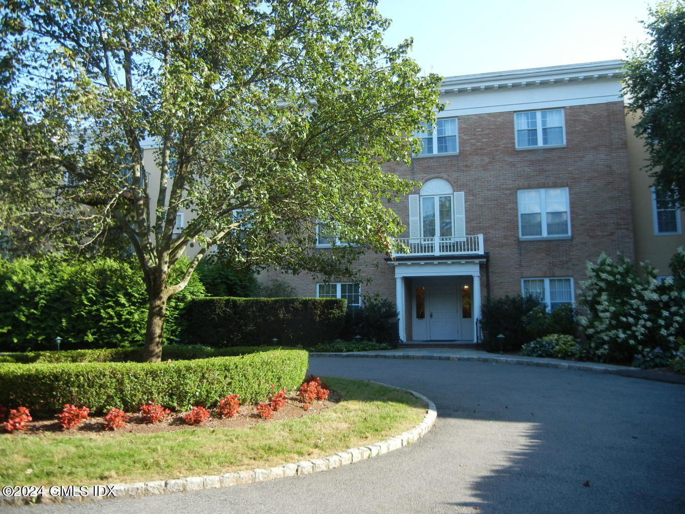 140 Field Point Road, 10