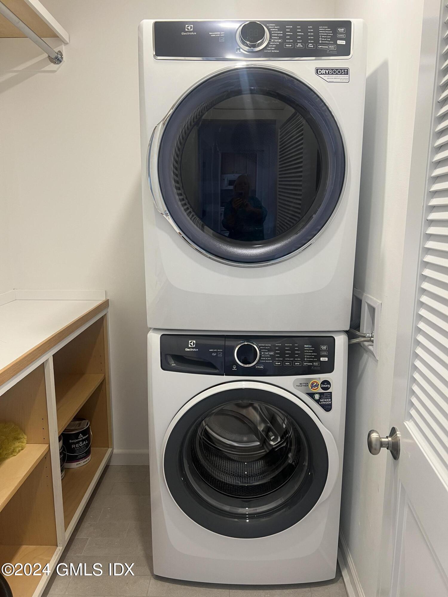 225 Hamilton Avenue, 1