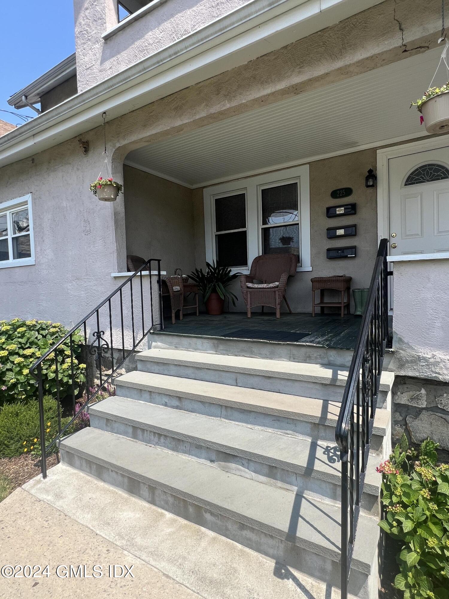 225 Hamilton Avenue, 1