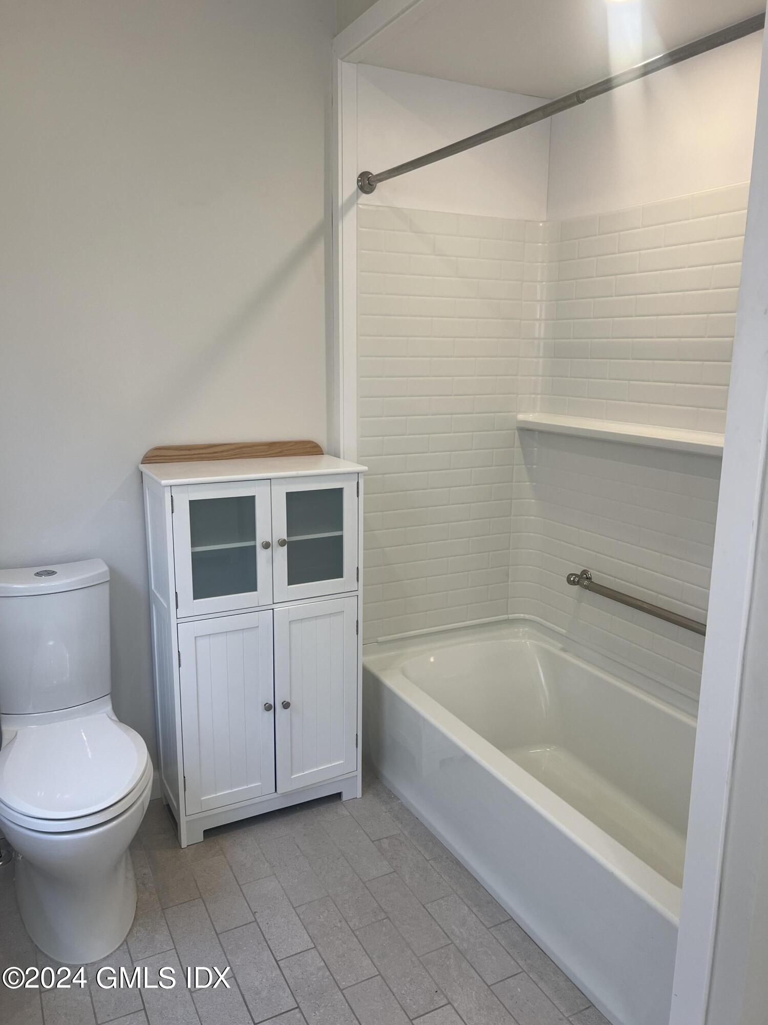 225 Hamilton Avenue, 1