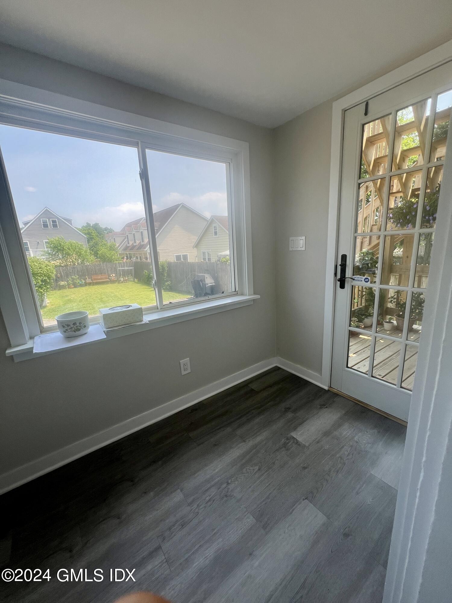 225 Hamilton Avenue, 1