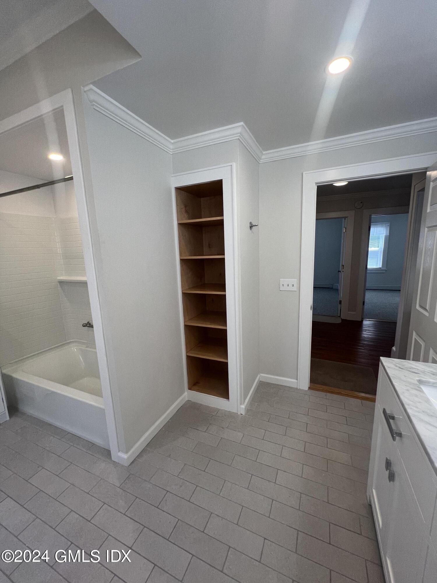 225 Hamilton Avenue, 1