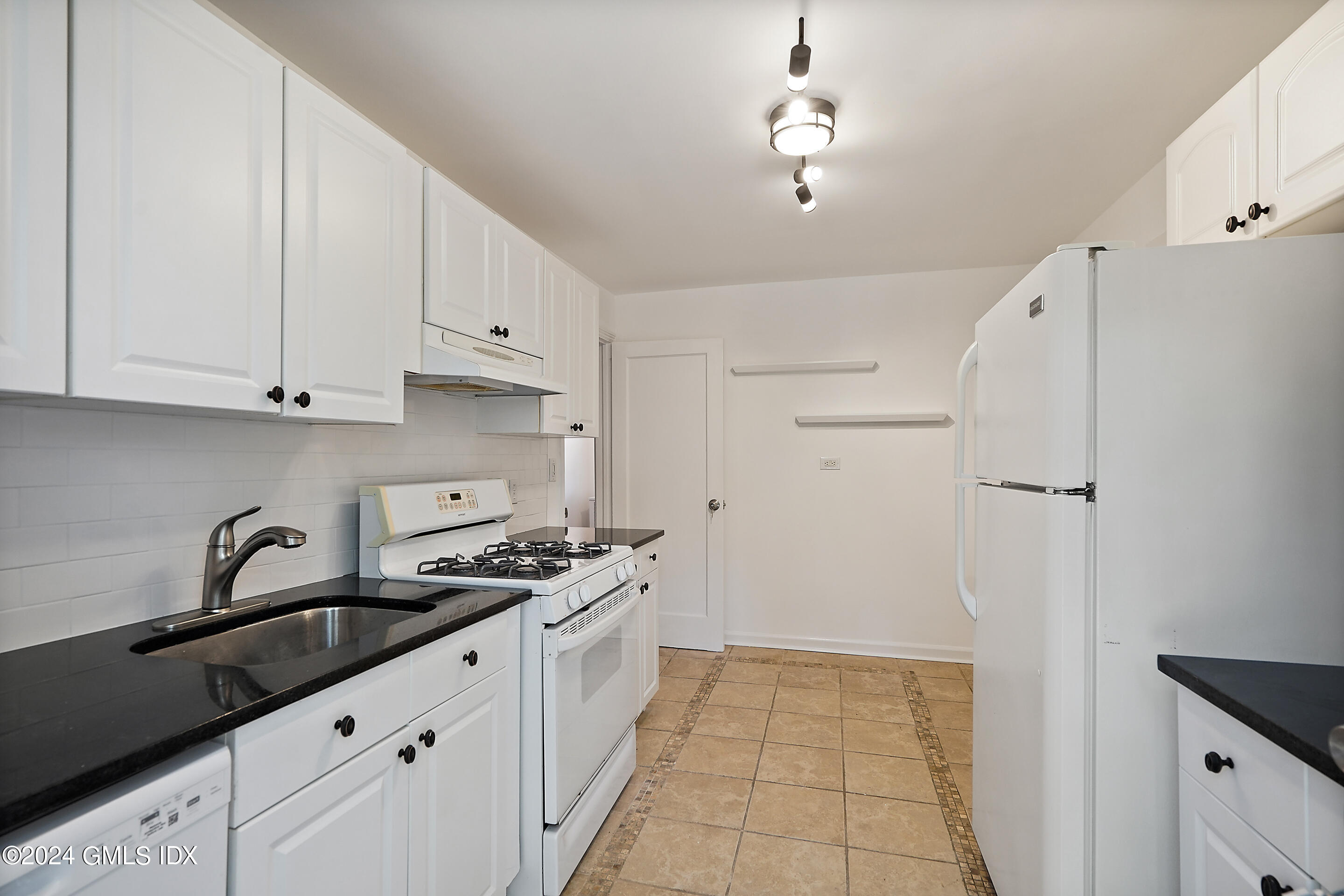 2475 Summer Street, 1K