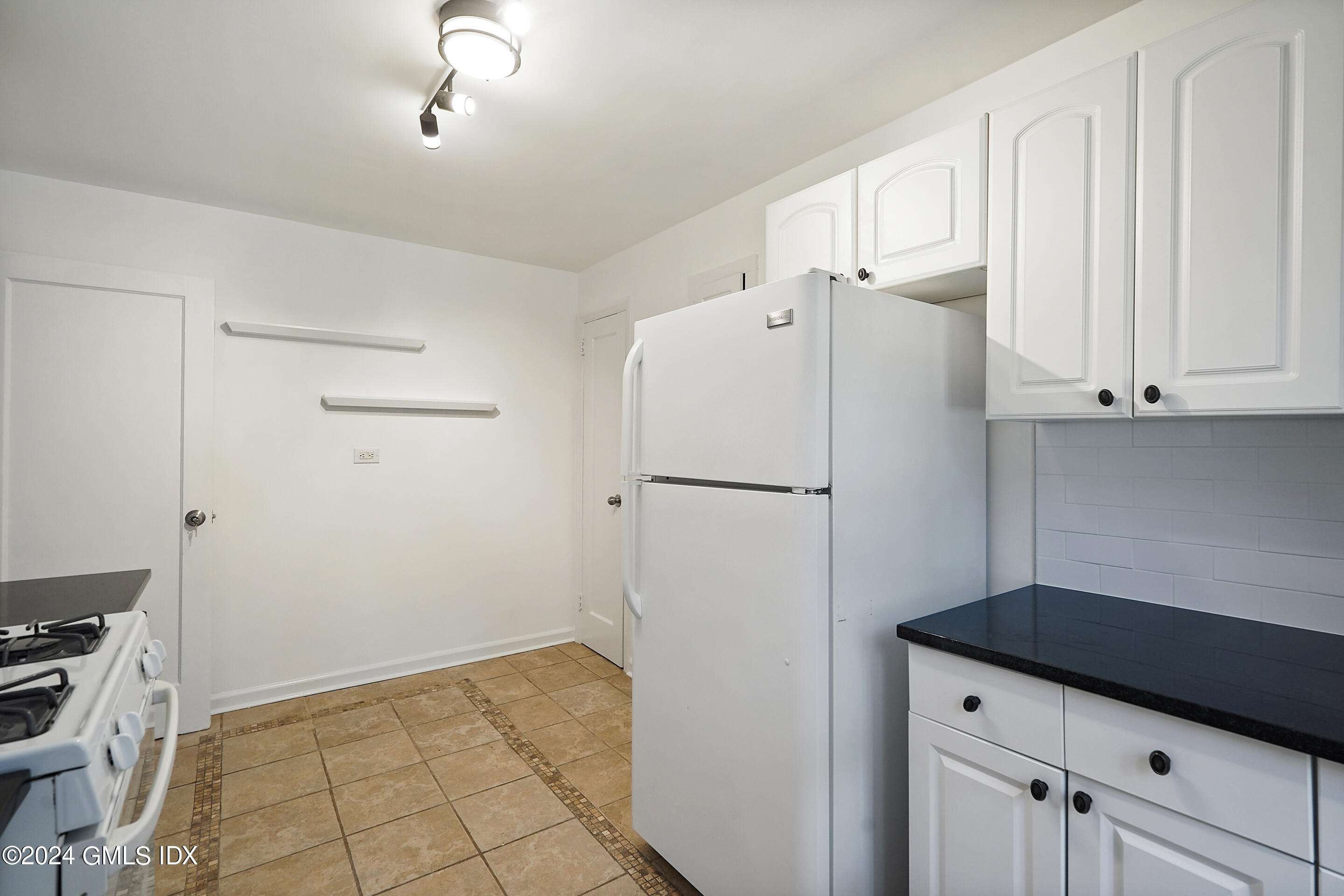 2475 Summer Street, 1K