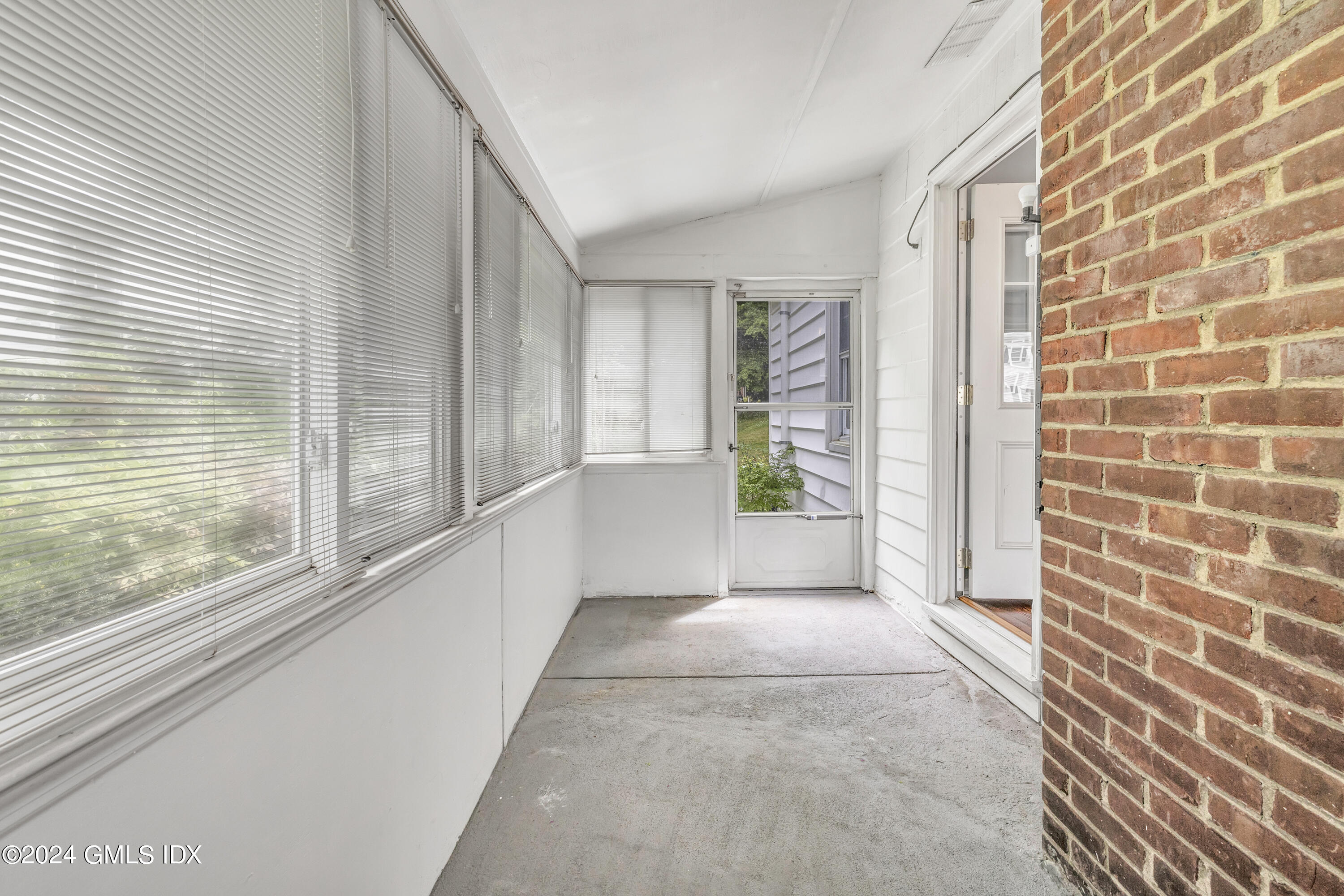 7 Hoover Road