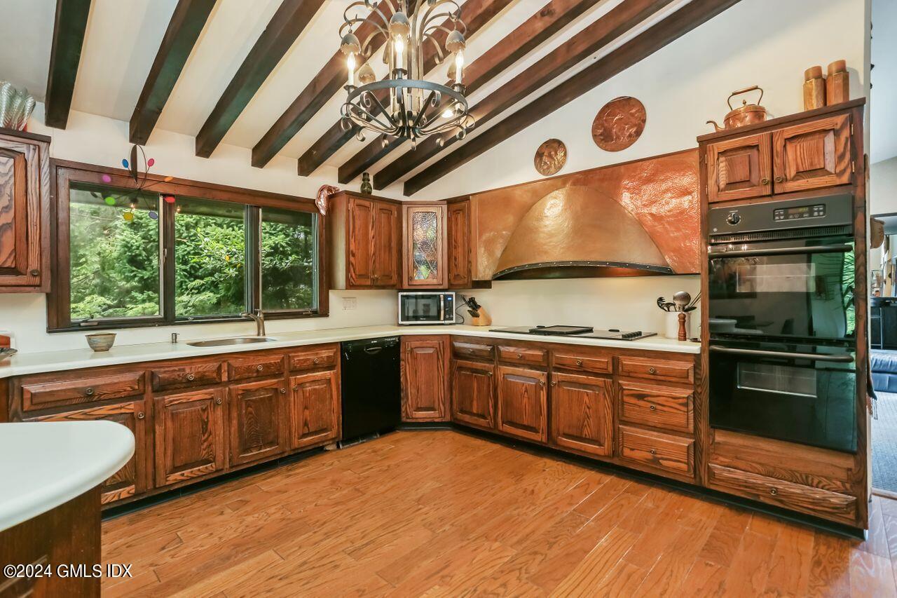 64 Londonderry Drive