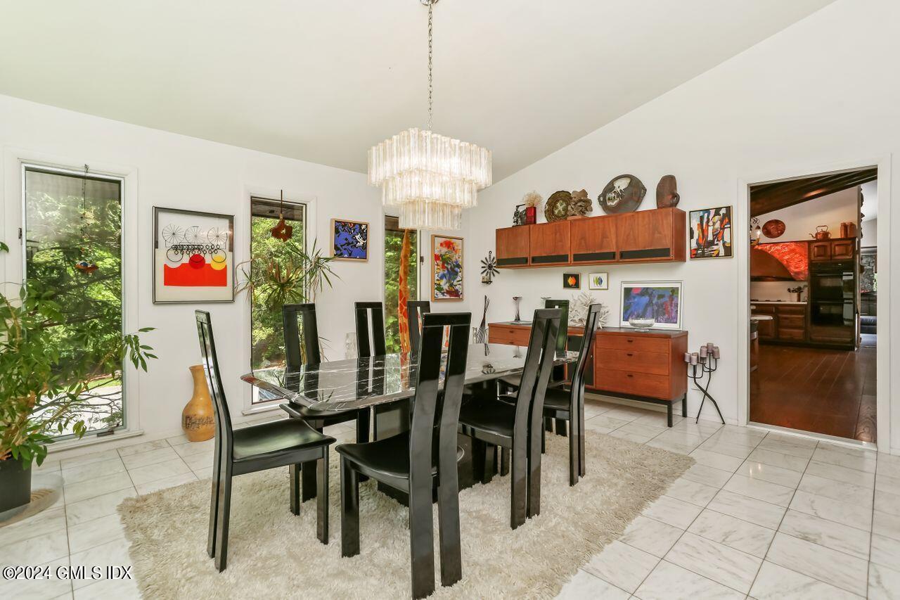 64 Londonderry Drive