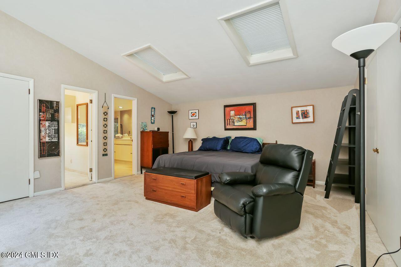 64 Londonderry Drive