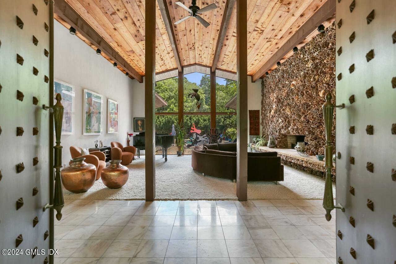 64 Londonderry Drive