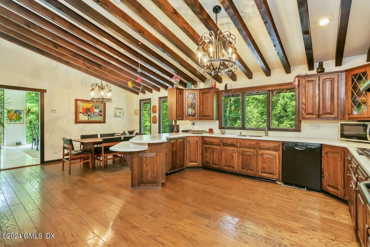 64 Londonderry Drive