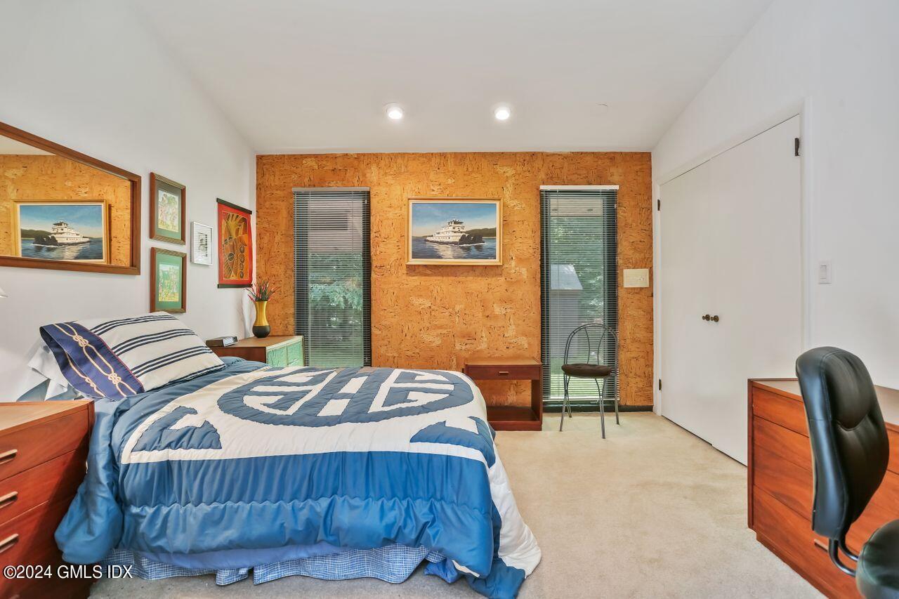 64 Londonderry Drive