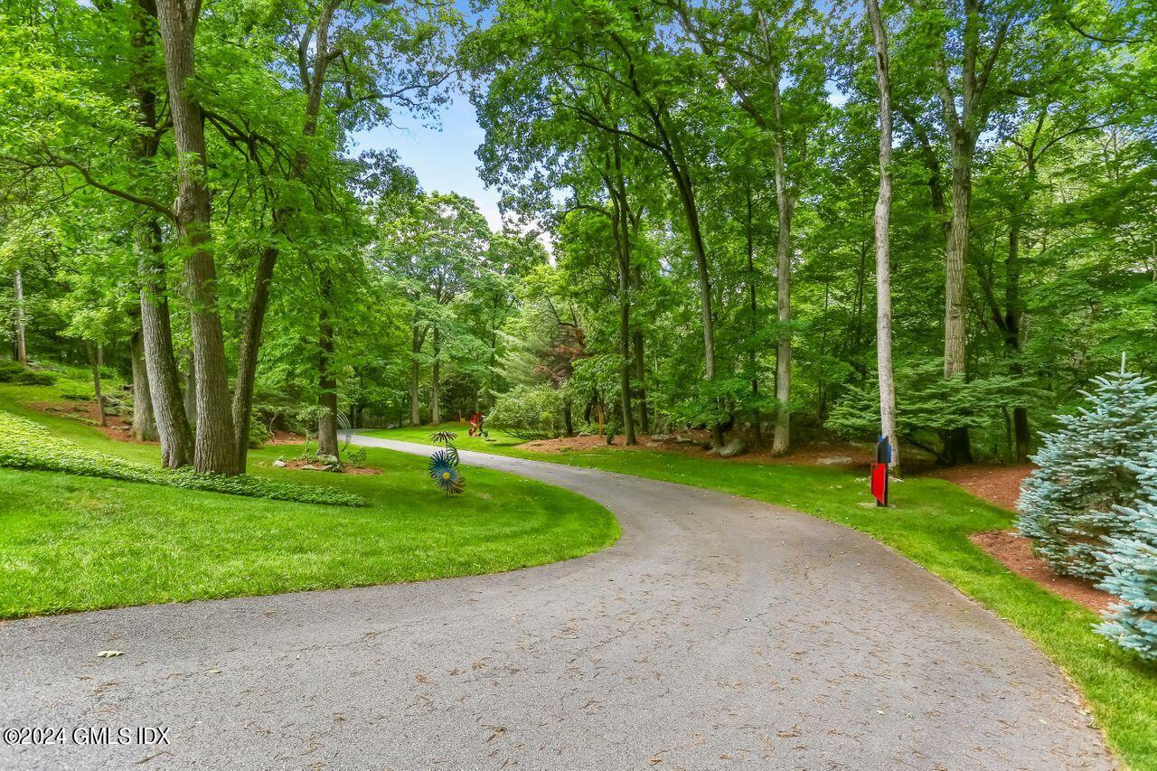 64 Londonderry Drive