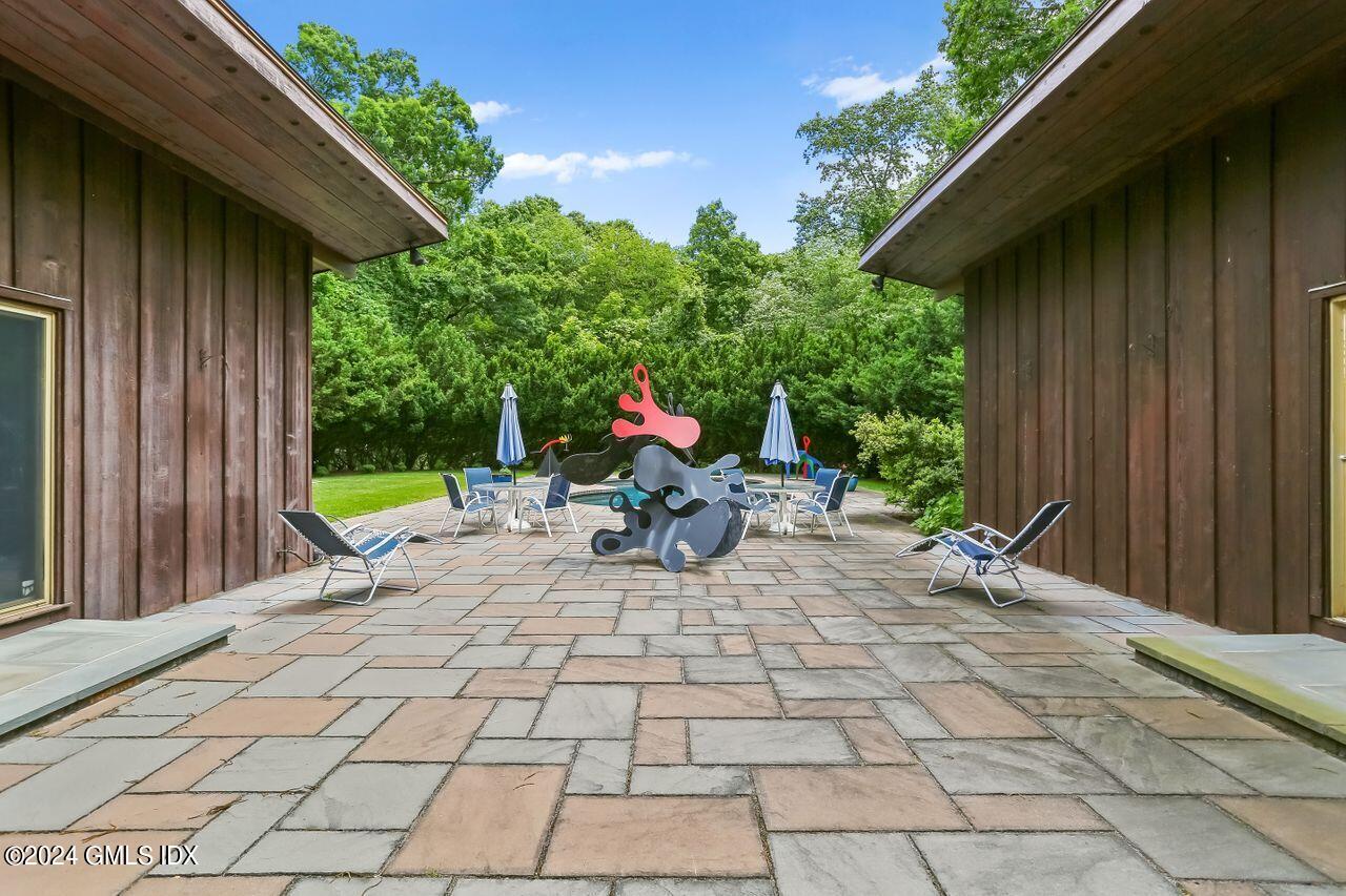 64 Londonderry Drive