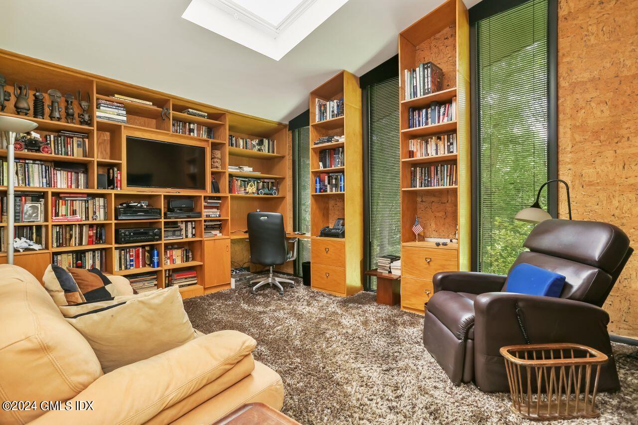 64 Londonderry Drive