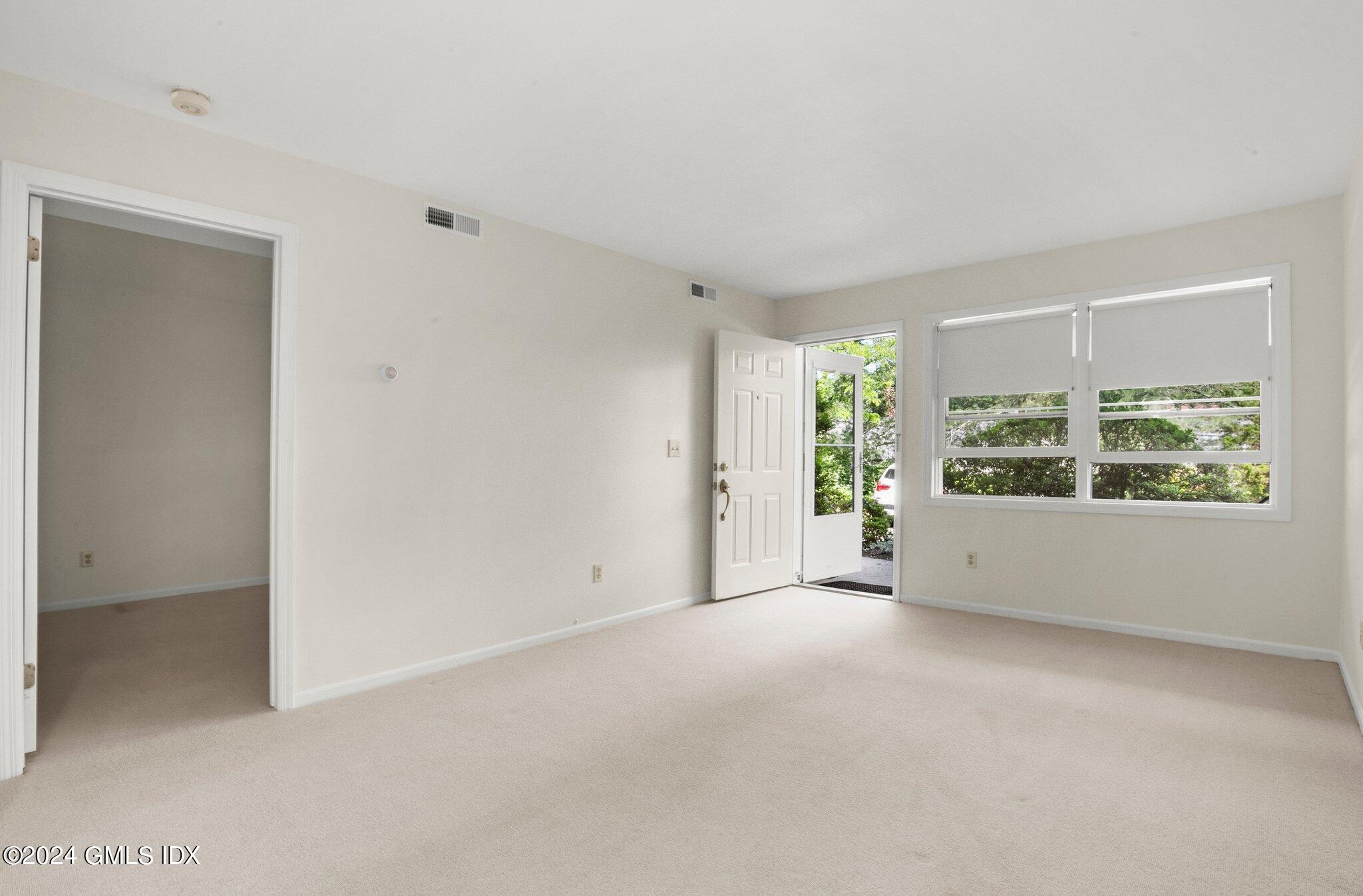 351 Pemberwick Road, 109