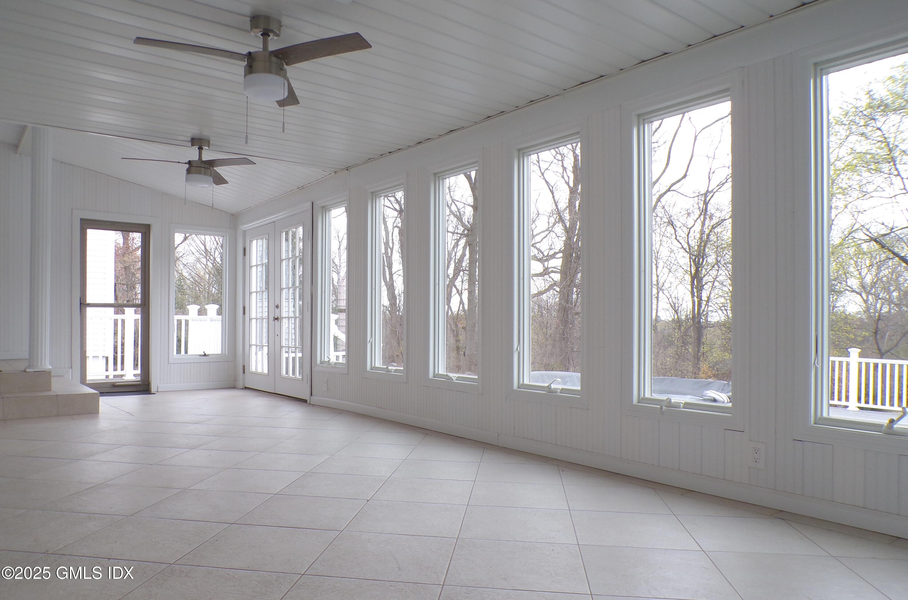 53 Stonehedge Drive South