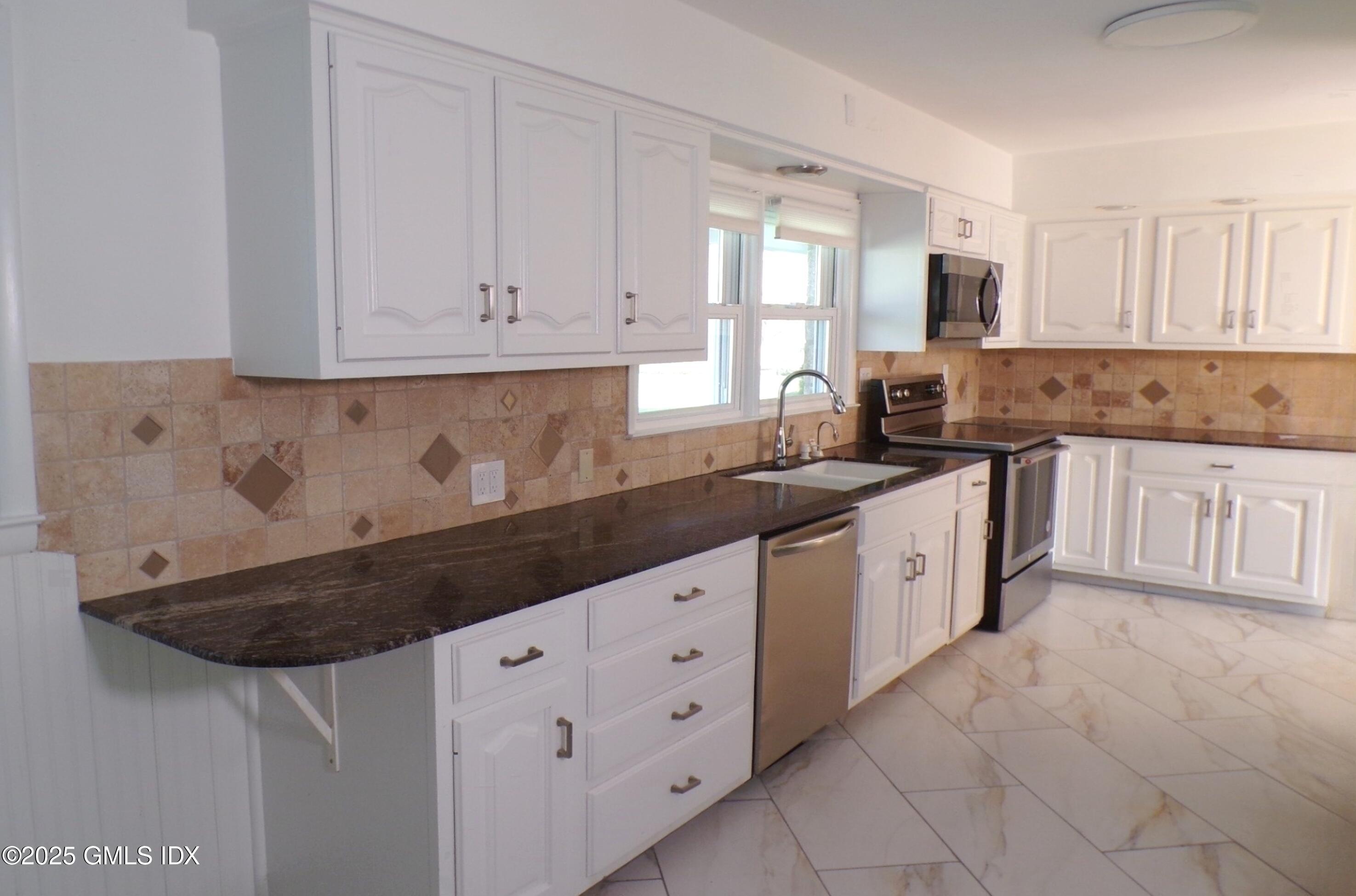 53 Stonehedge Drive South