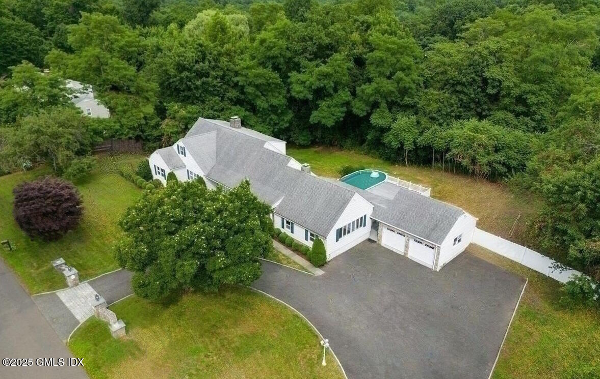 53 Stonehedge Drive South