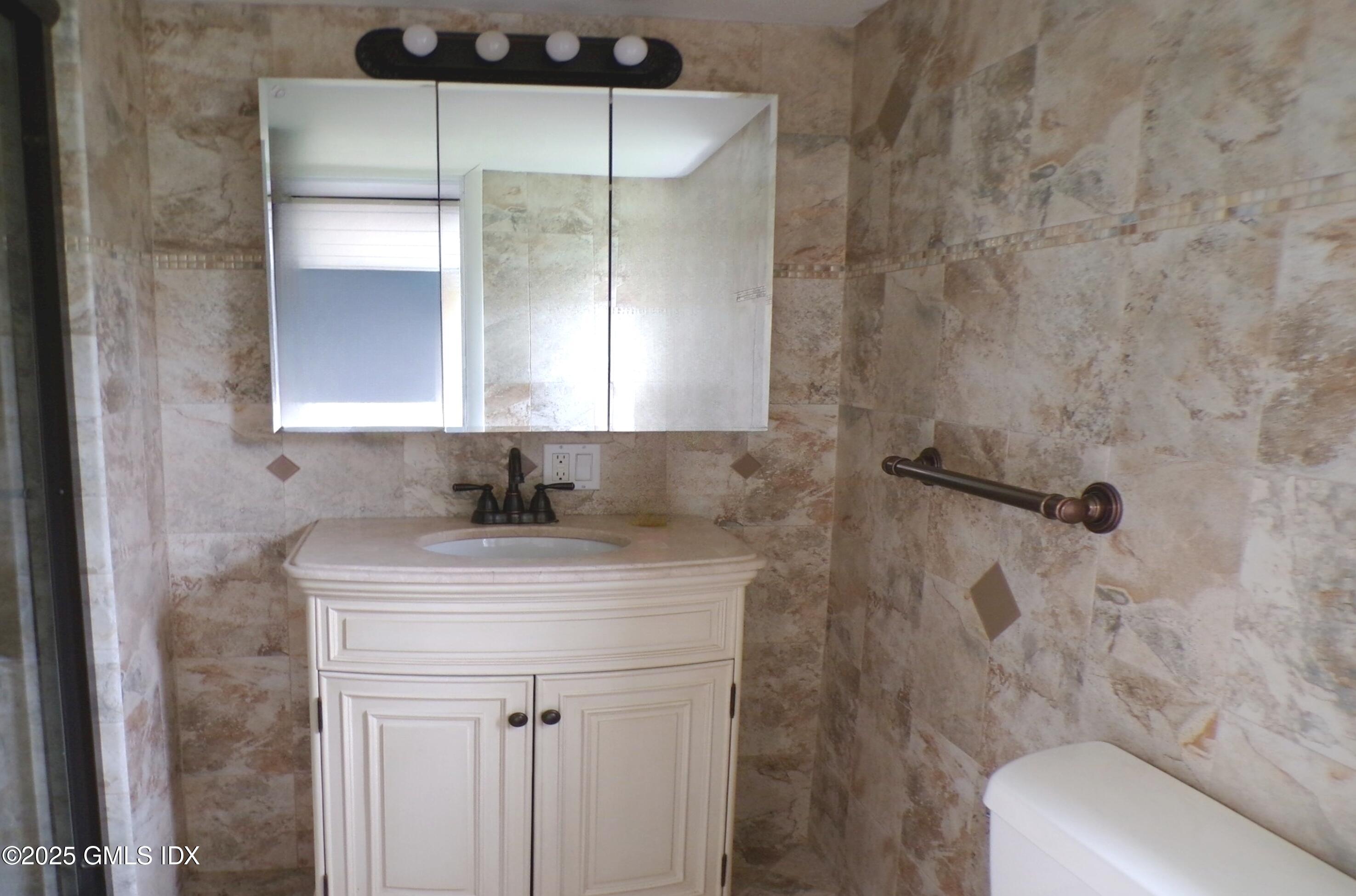 53 Stonehedge Drive South