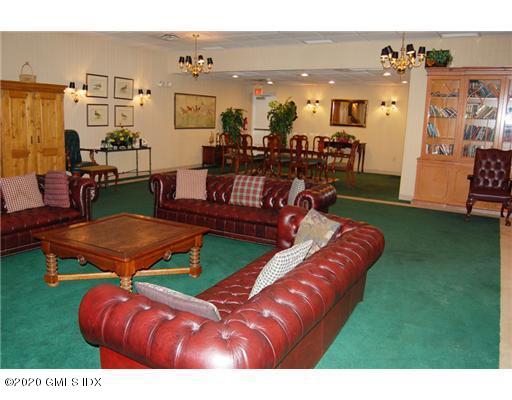 51 Forest Avenue, 19