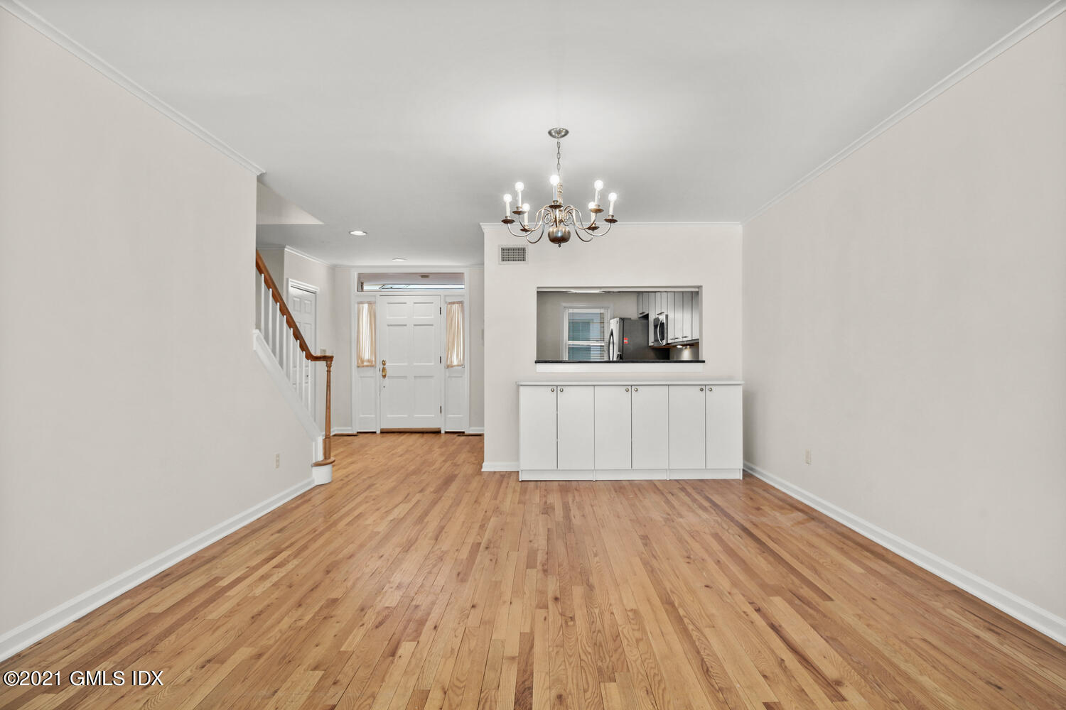 51 Forest Avenue, 19