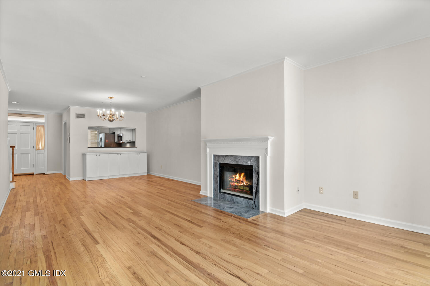 51 Forest Avenue, 19