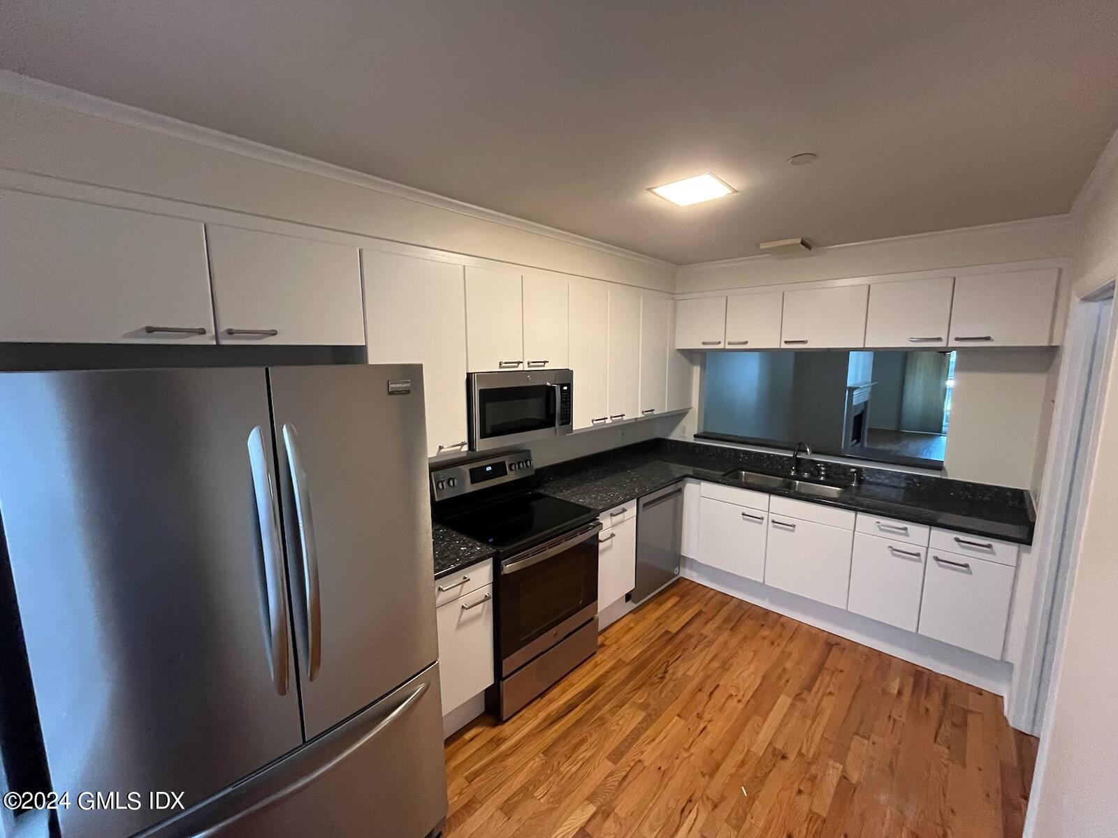 51 Forest Avenue, 19