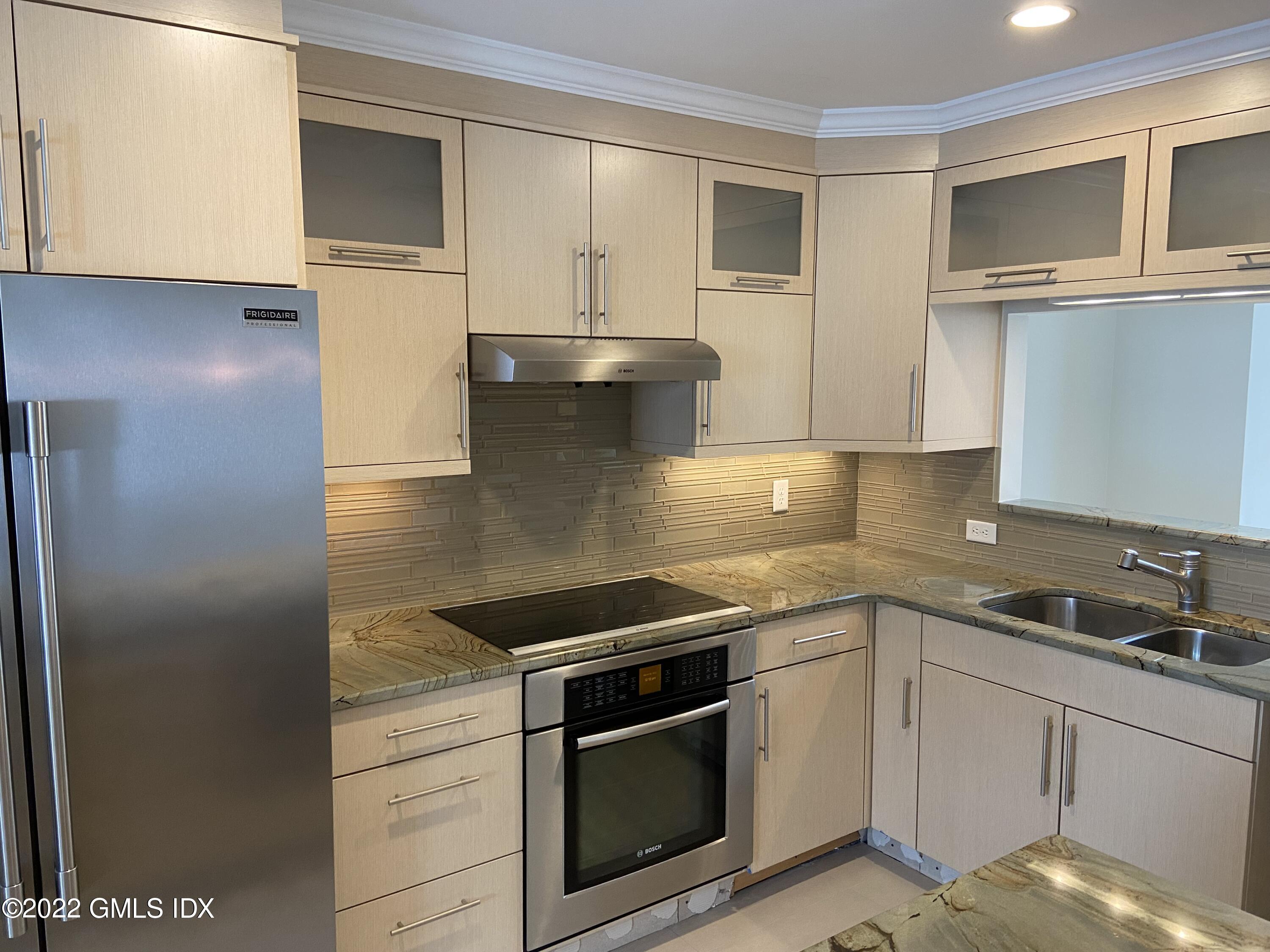 51 Forest Avenue, 66