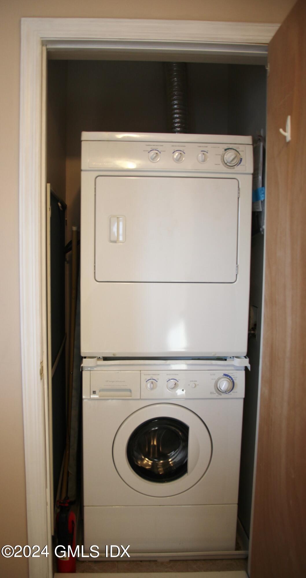 23 Moshier Street, 2