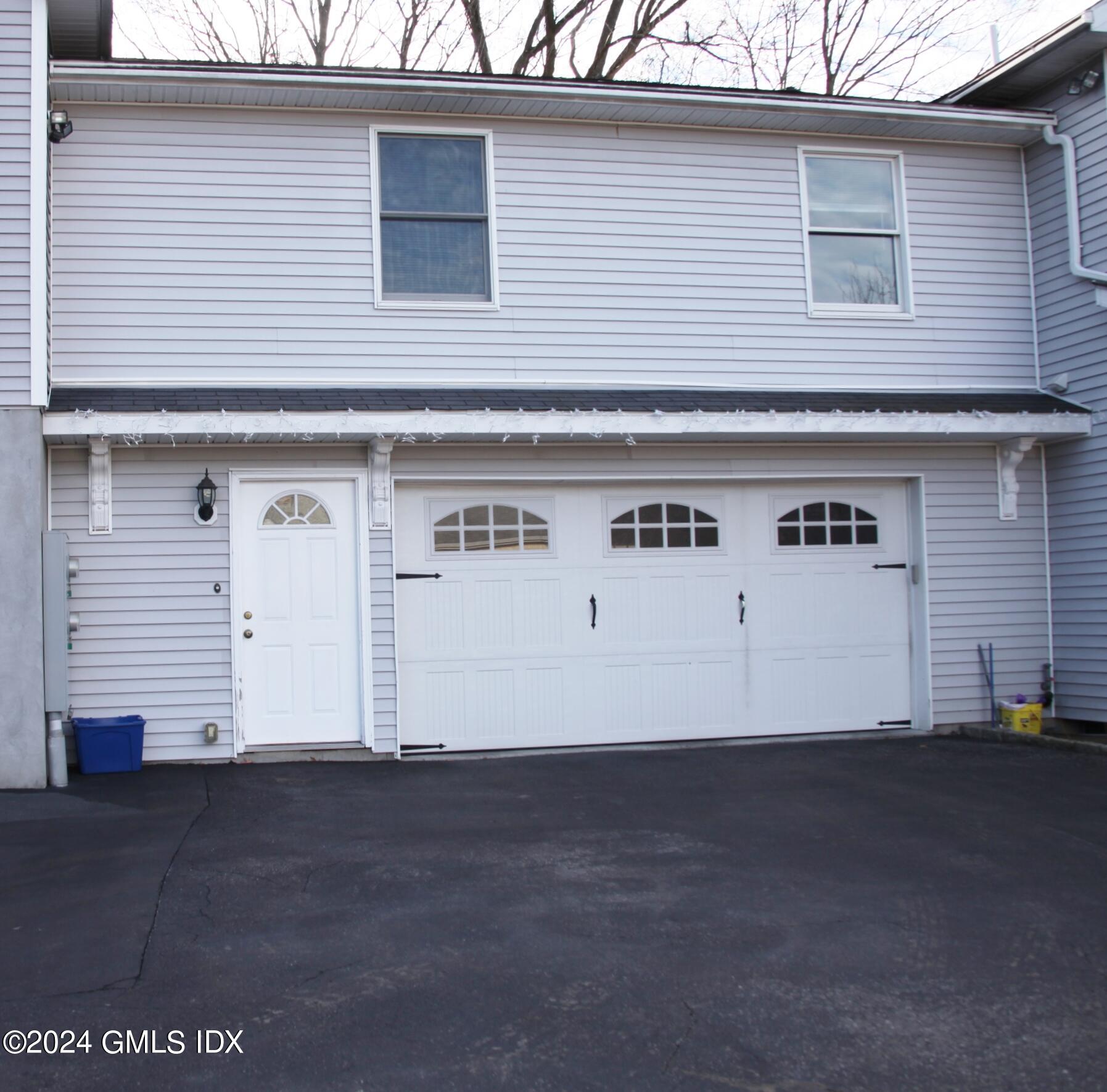 23 Moshier Street, 2