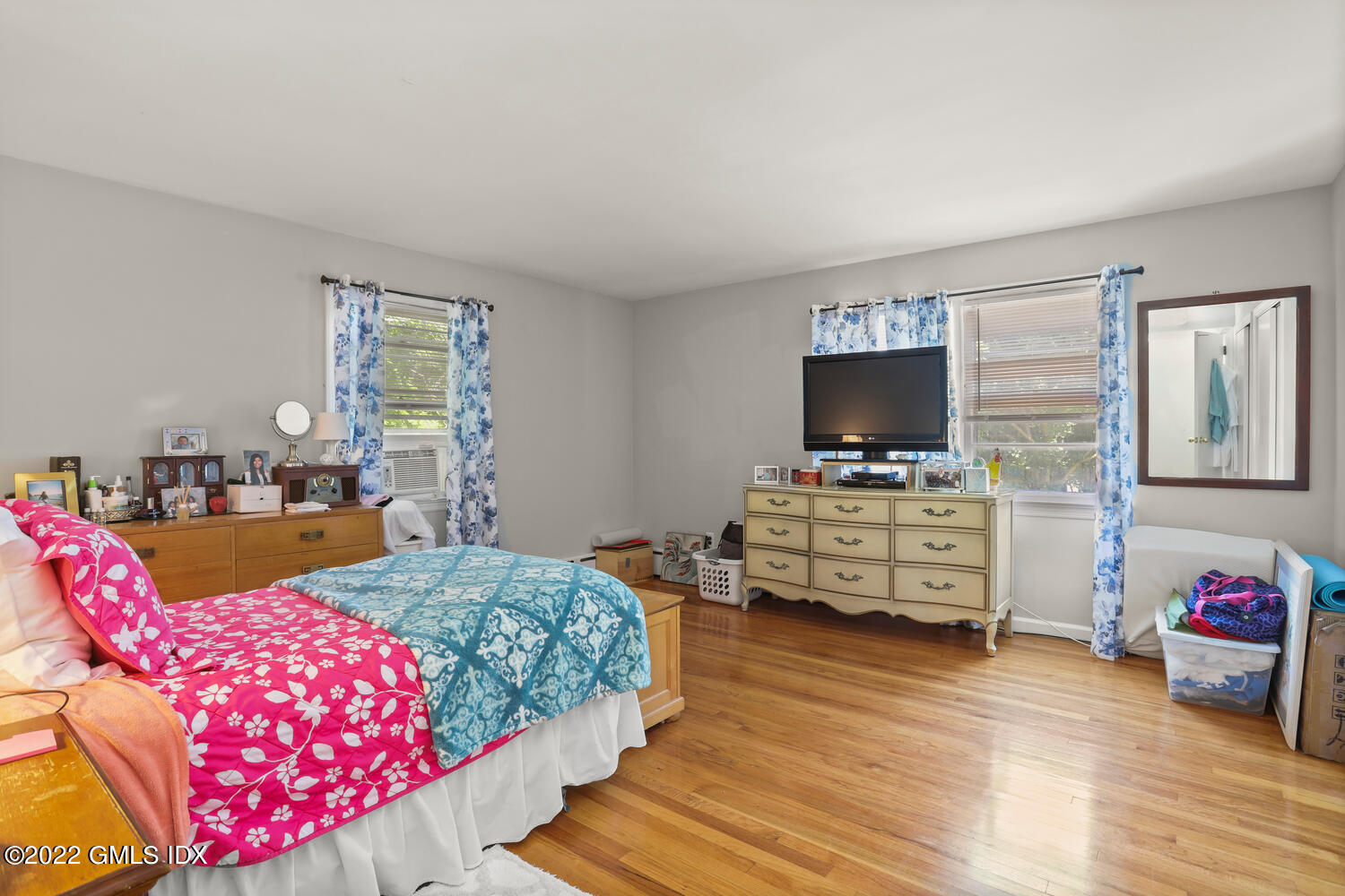 74 Byram Terrace Drive, 1