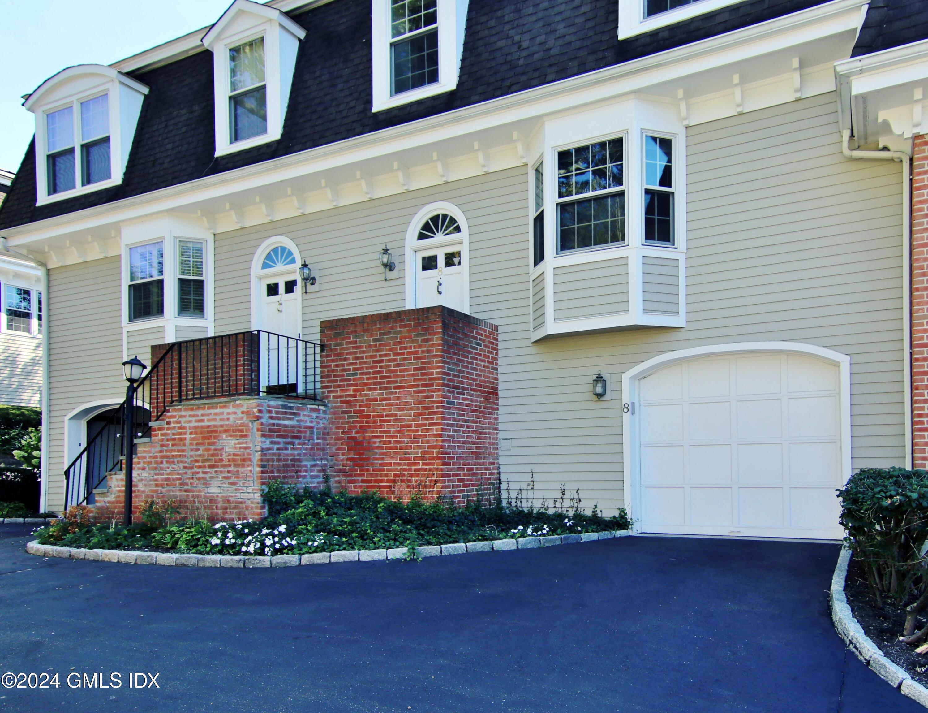 172 Field Point Road, 8