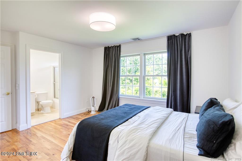 22 Hollow Wood Lane, A