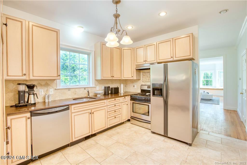 22 Hollow Wood Lane, A