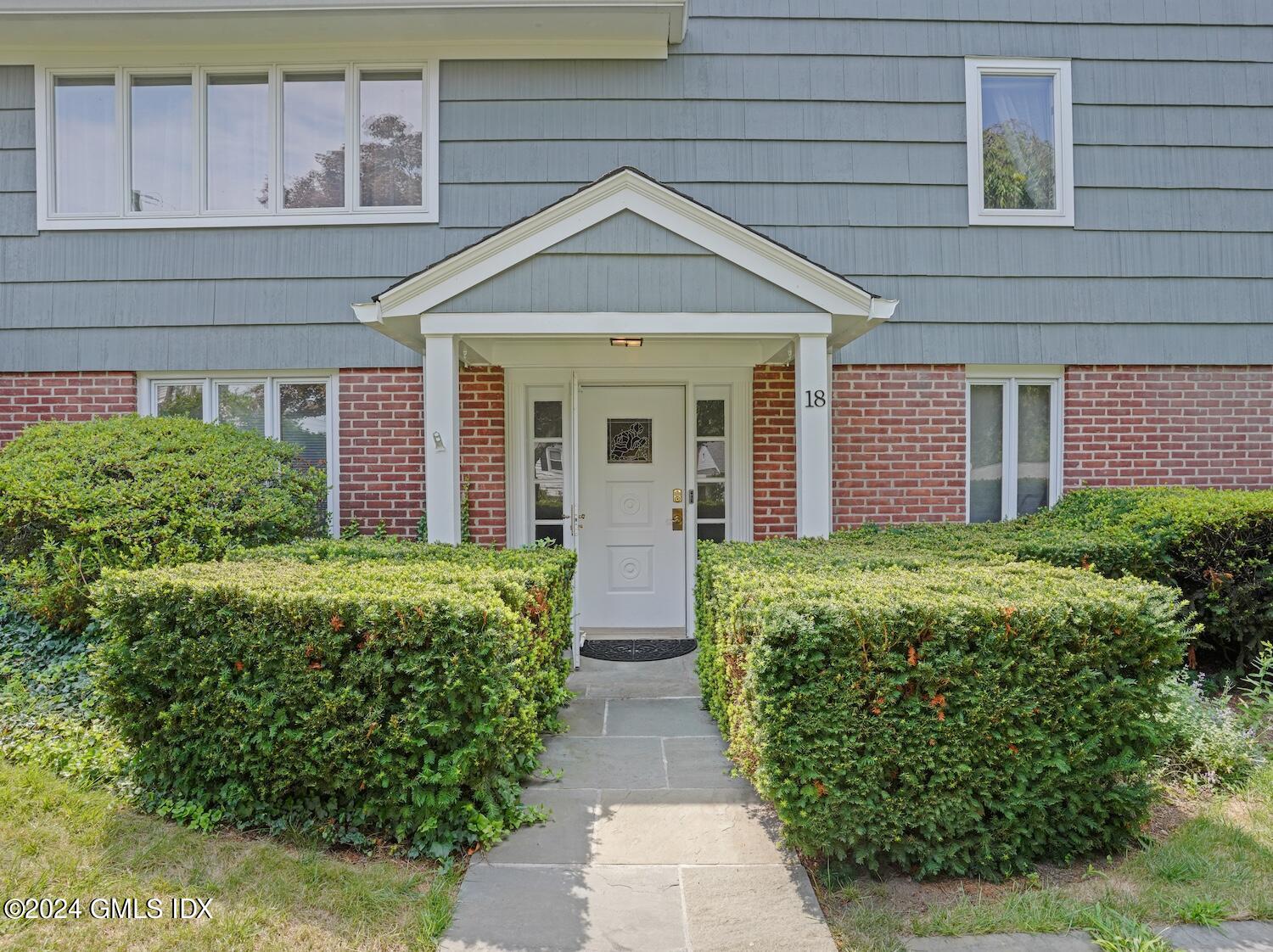 18 Bishop Drive North