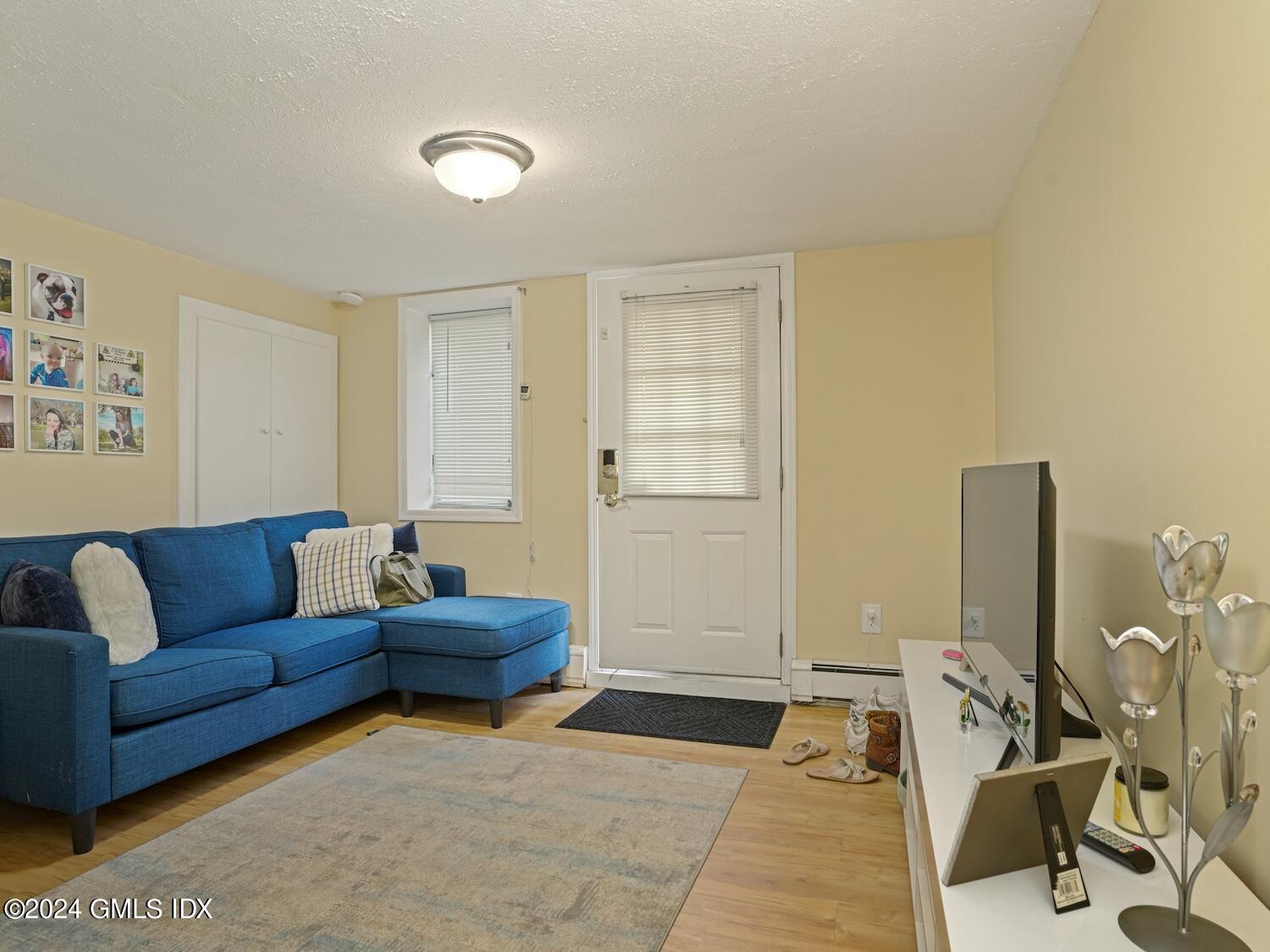 18 Bishop Drive North