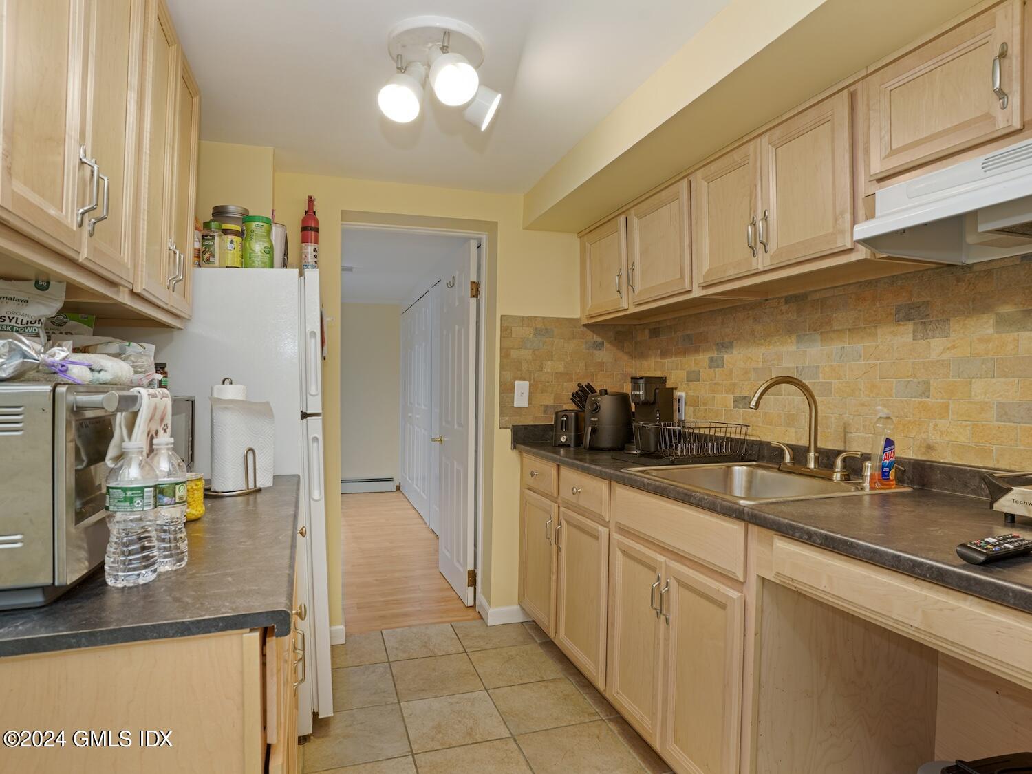 18 Bishop Drive North