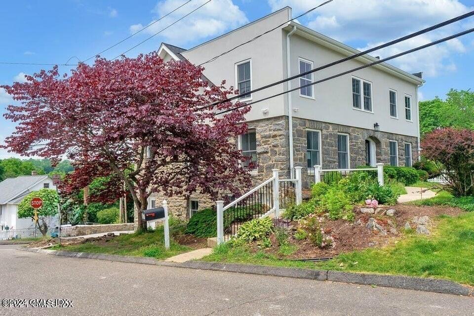 67 Byram Terrace Drive, 4