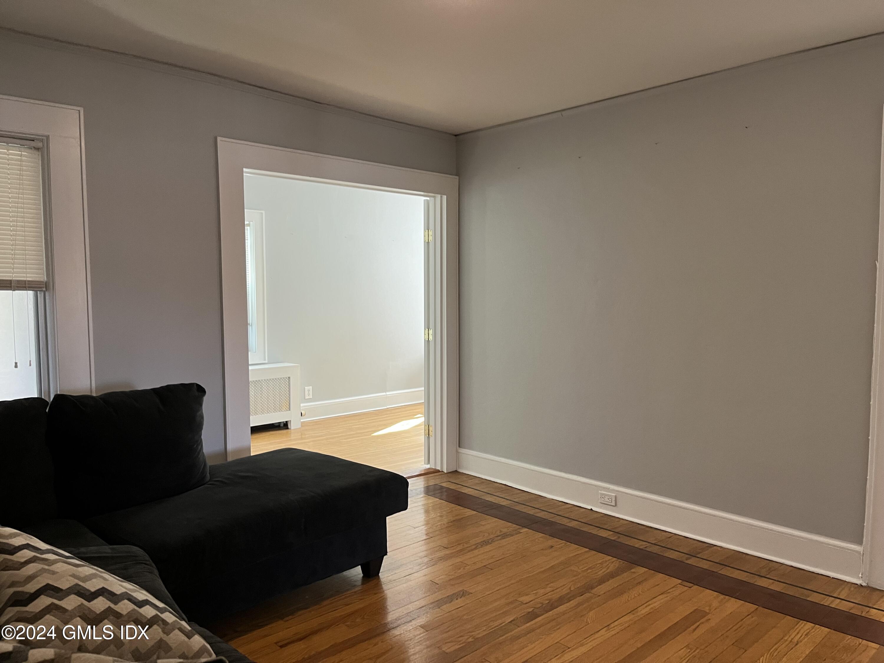 34 Alexander Street, 1