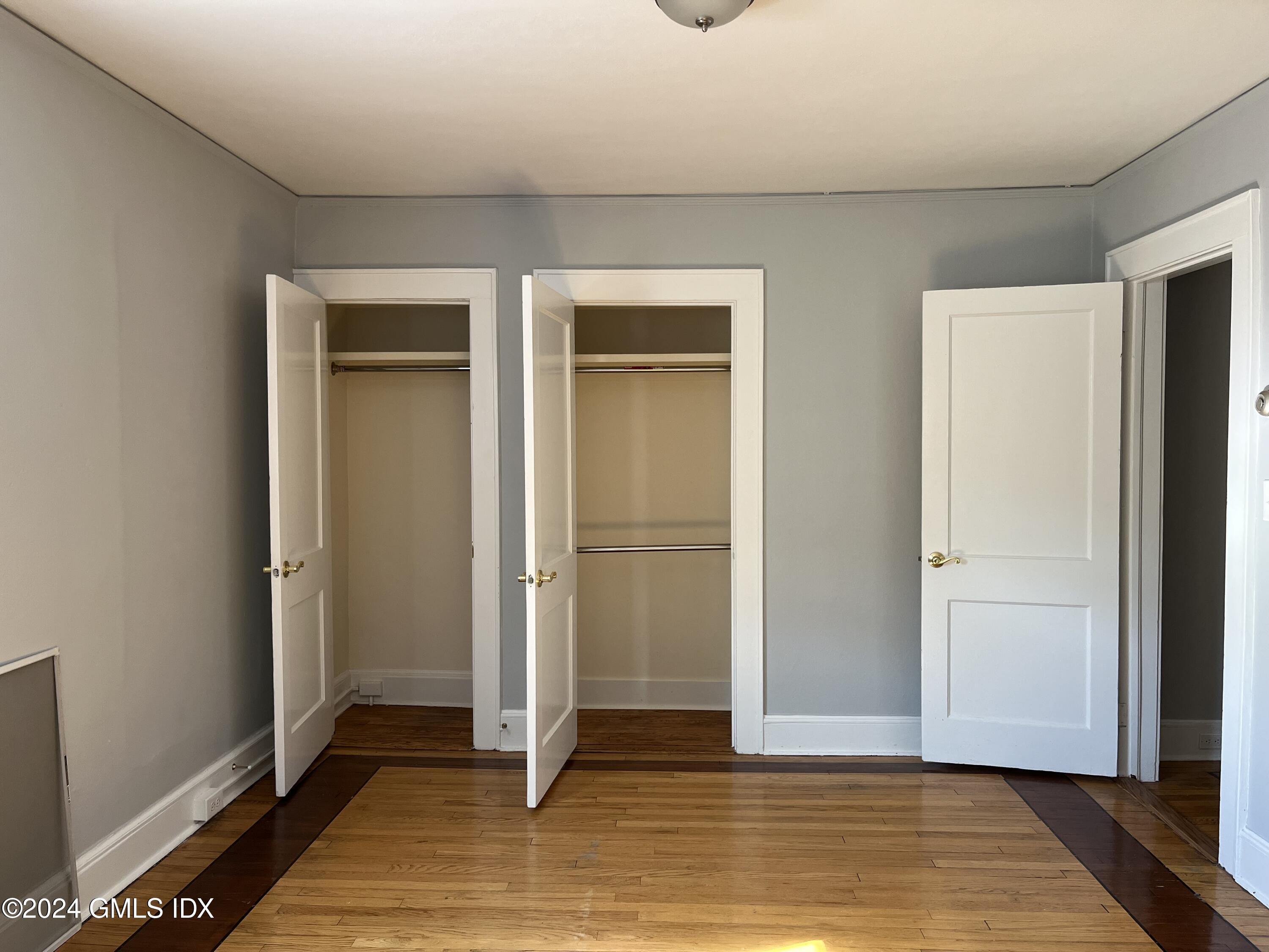 34 Alexander Street, 1