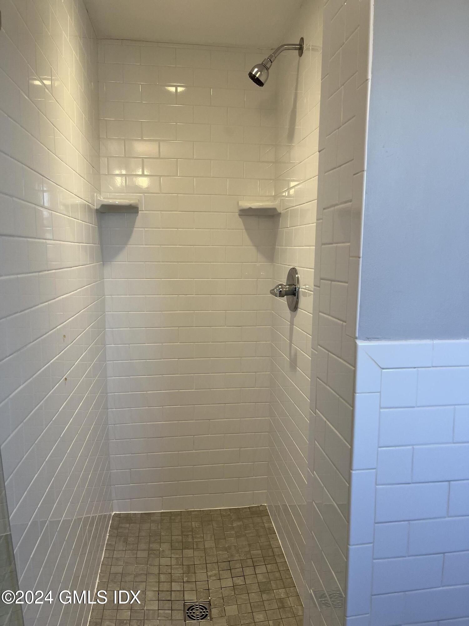 34 Alexander Street, 1