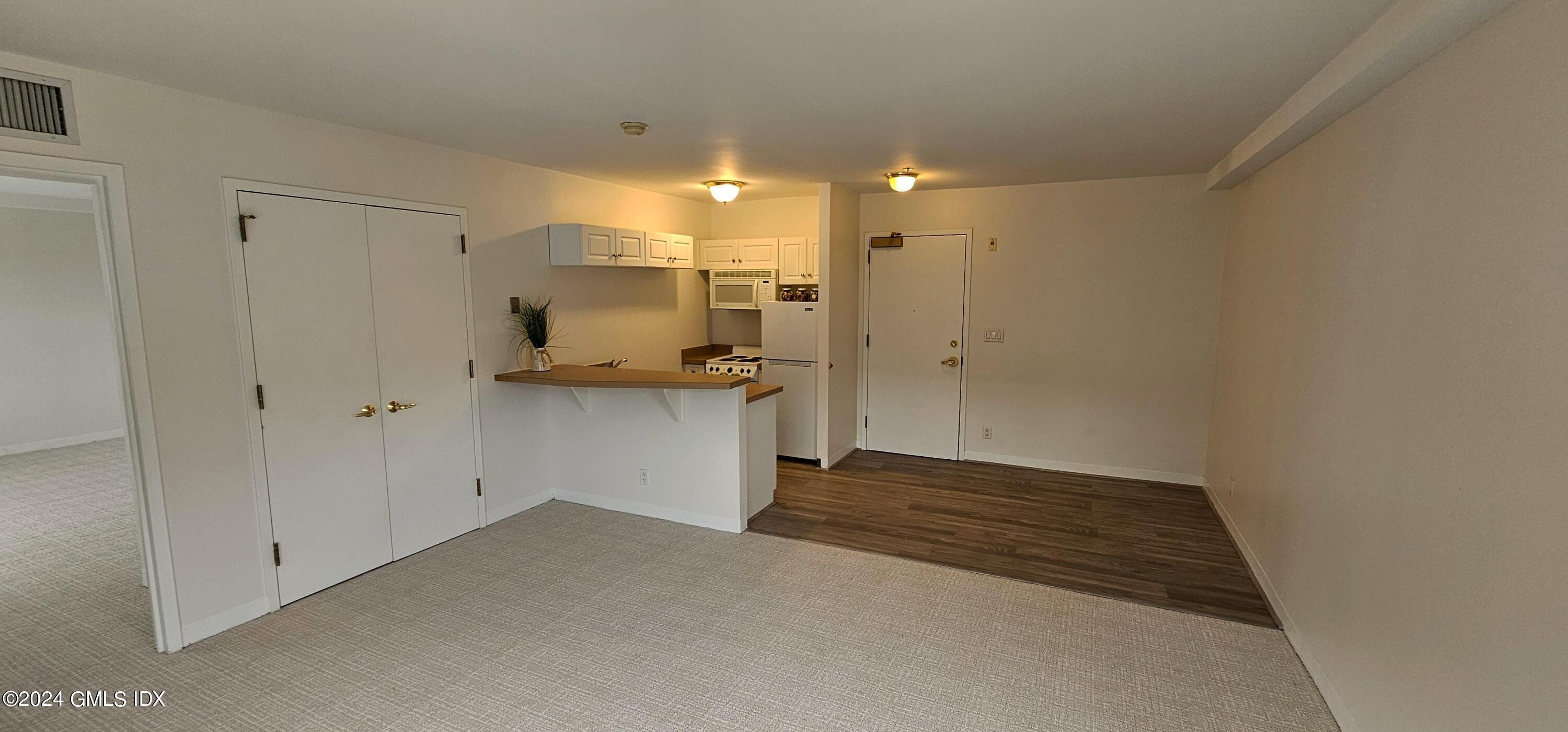 59 Courtland Avenue, 2L