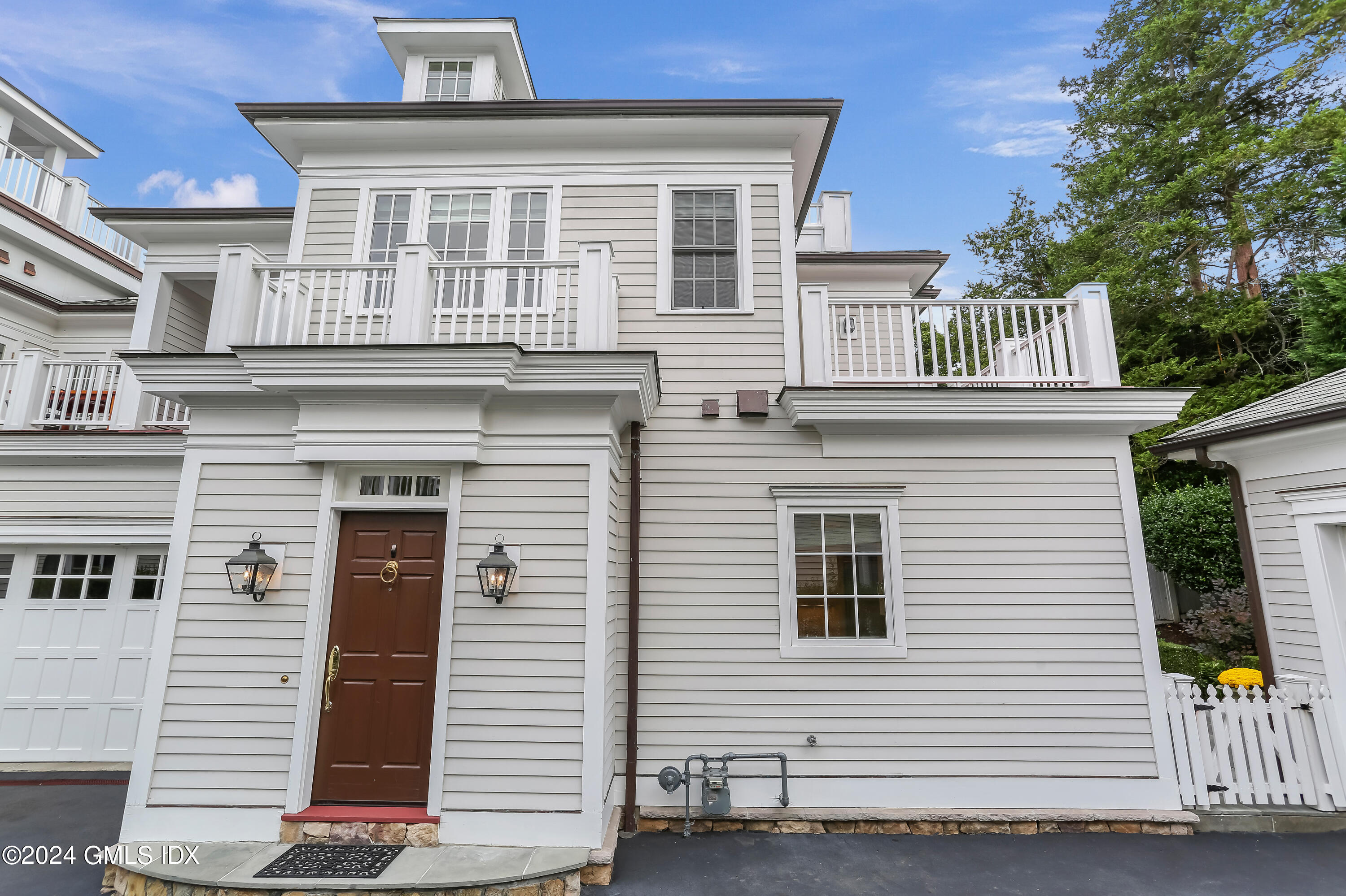 45 Orchard Place, East