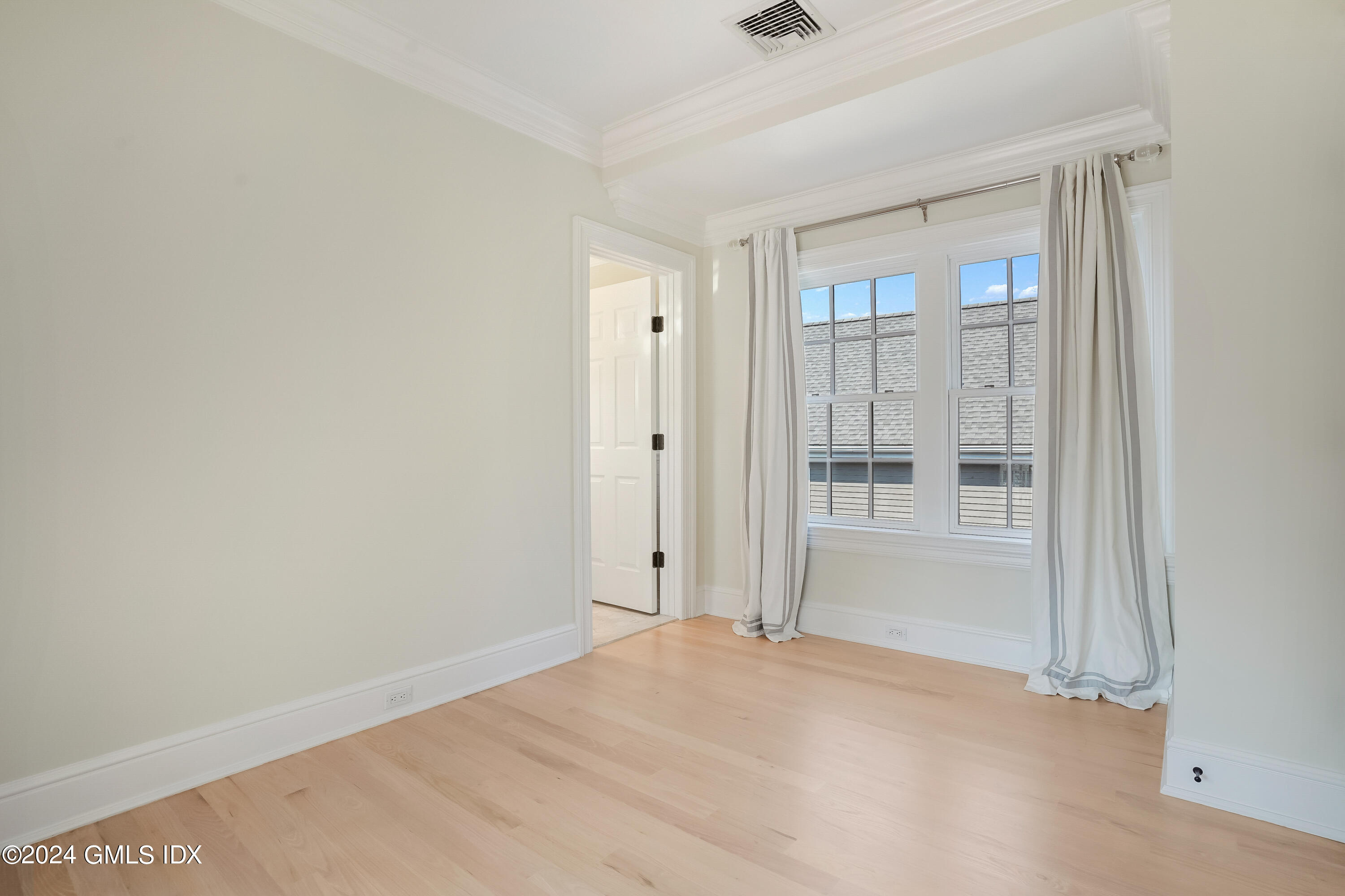 45 Orchard Place, East